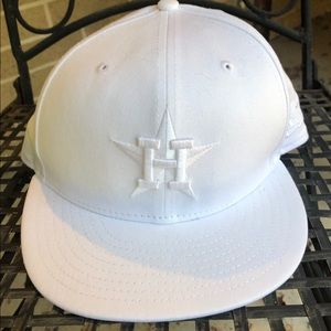 HOUSTON ASTROS WHITEOUT BASIC 59FIFTY Baseball Cap